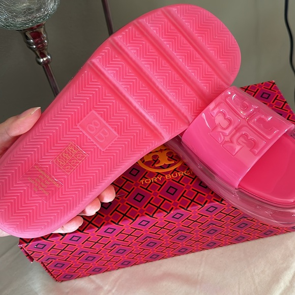 Tory Burch buckle bubble jelly slide sandals - Picture 5 of 6